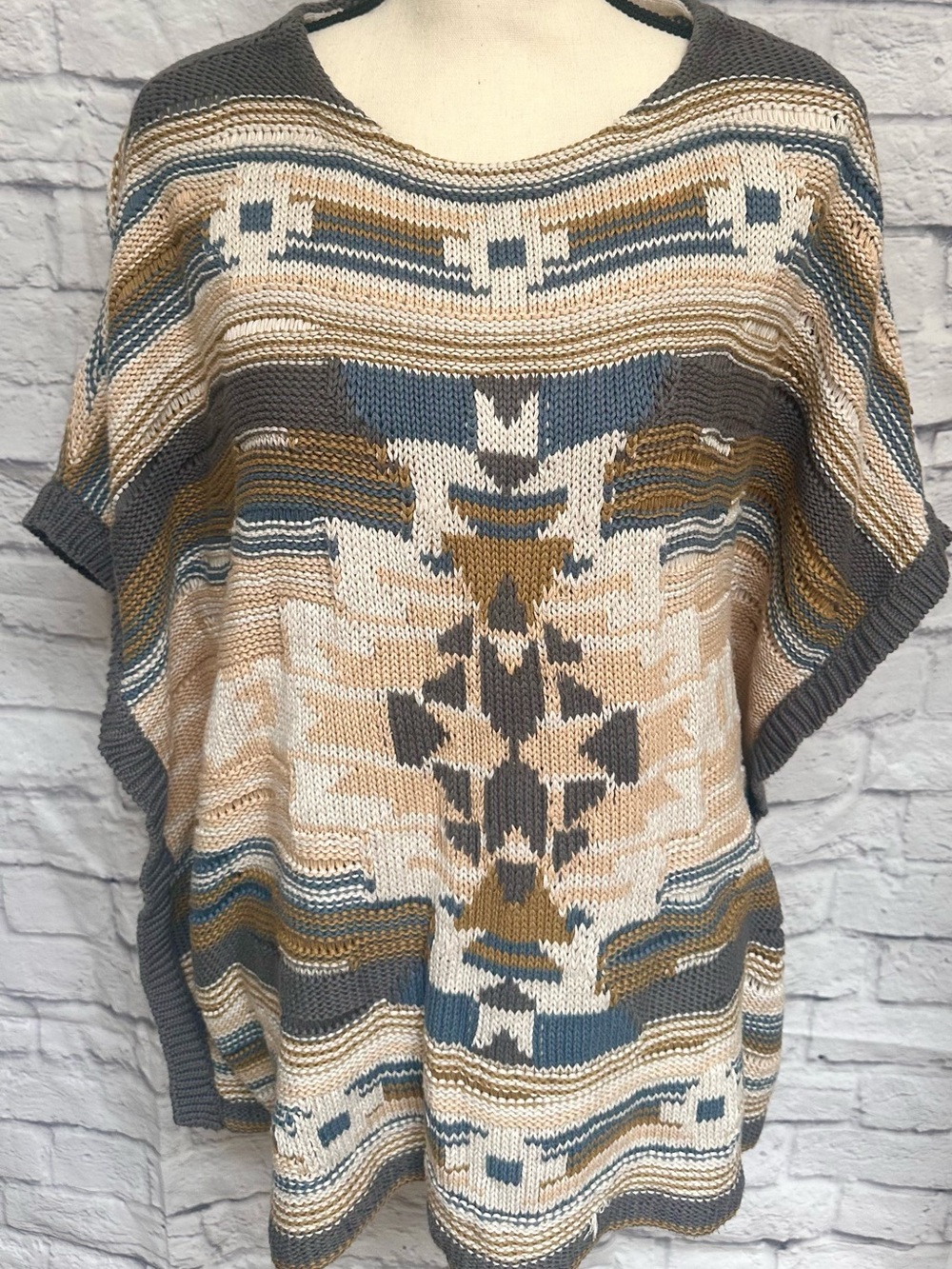 Orvis Knit Poncho Southwest Print Grey Cream and Blue One Size 100% cotton